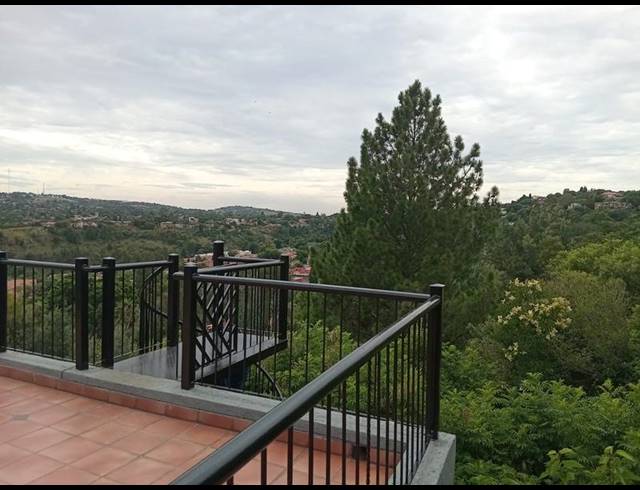 4 BEDROOM HOUSE FOR SALE IN ROODEKRANS